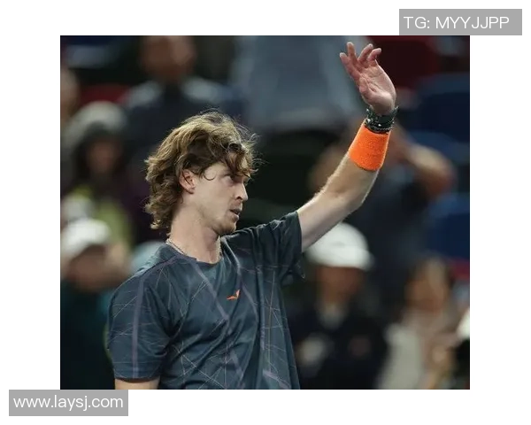 球场上的巨星名将：世界足坛谁是璀璨之星？